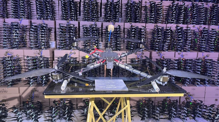 Vyriy Drone представив першу партію FPV-дронів на 100% з українських деталей